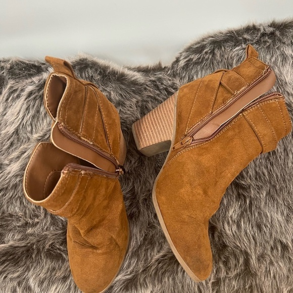 TIME and tru ankle boots - Picture 3 of 7